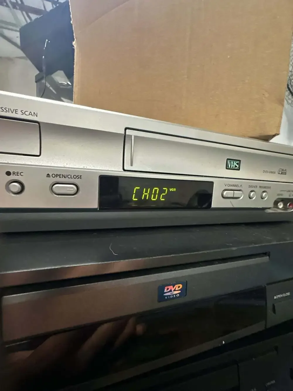 Samsung DVD-V4600 DVD/VCR Combo Player